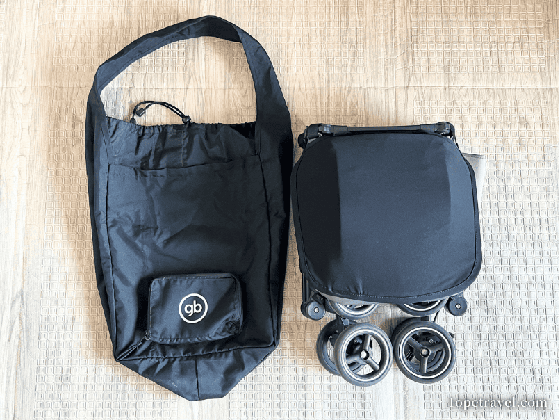 サイベックスの折りたたみベビーカーと専用ケース
