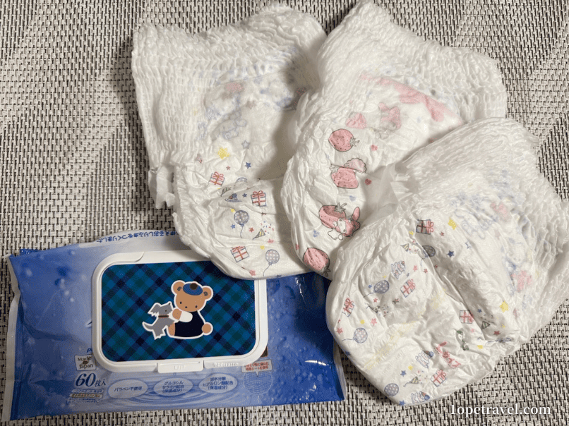 おむつとおしり拭き