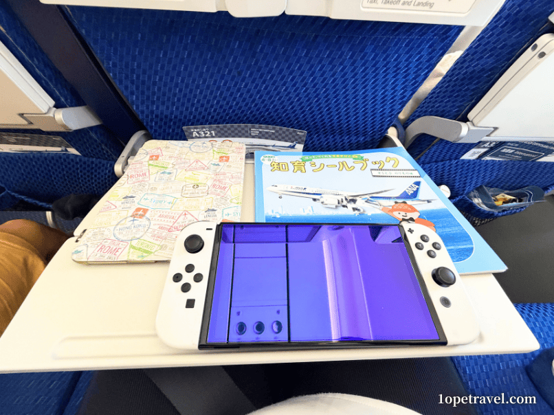 タブレット端末、シールブック、ゲーム機