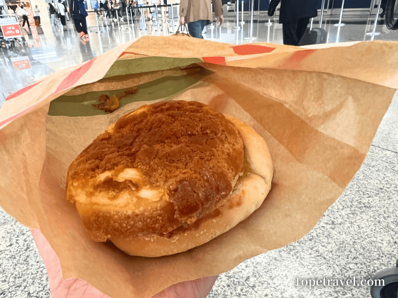 香港のスターバックスのパイナップルパン