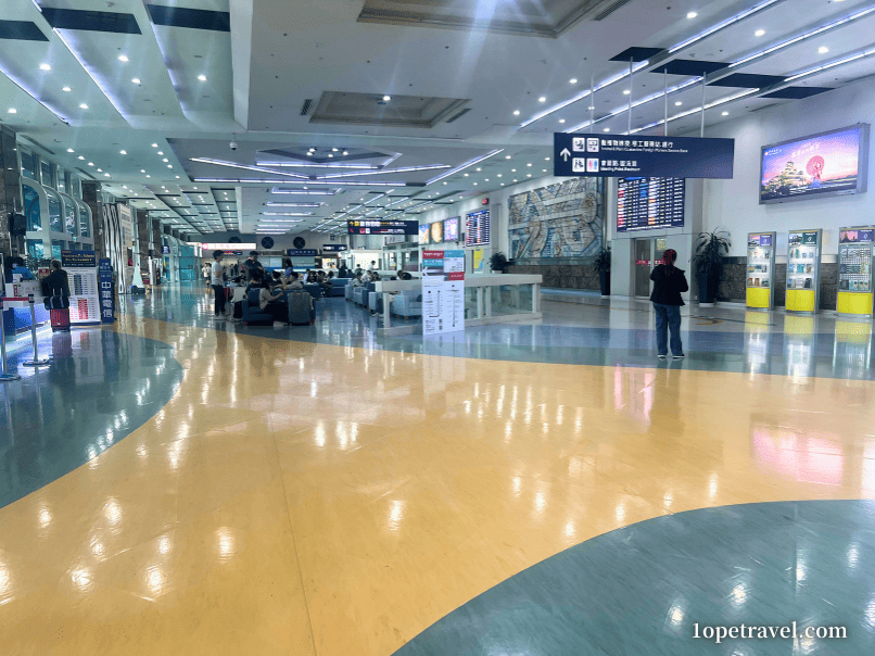 高雄空港国際線 到着ロビー