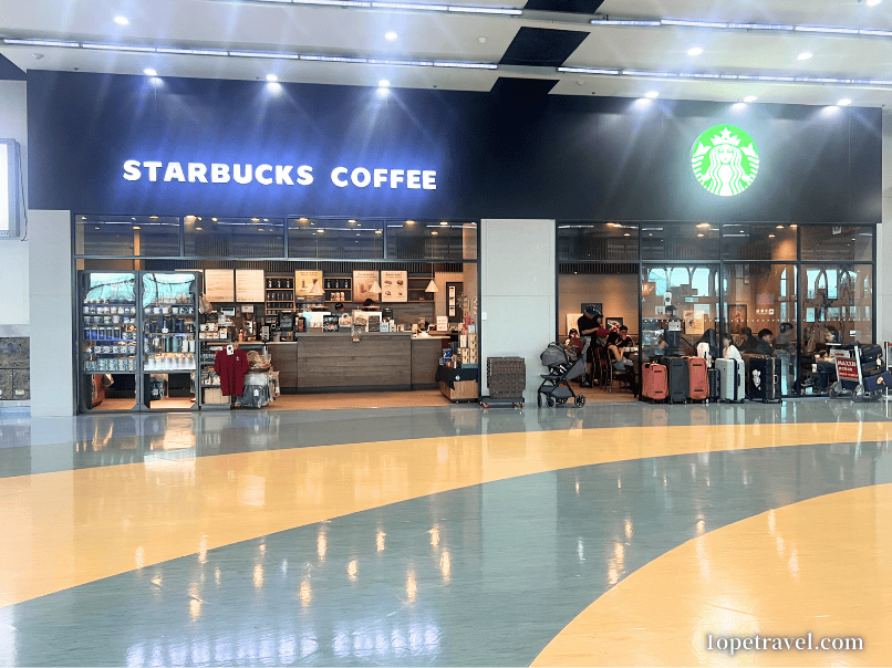 高雄空港1階 スターバックス