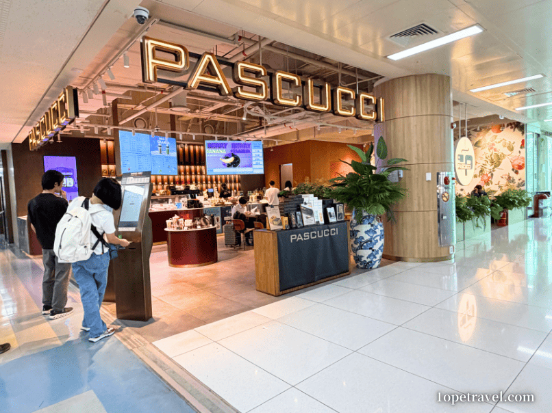 金浦空港出国後エリアのPASCUCCI